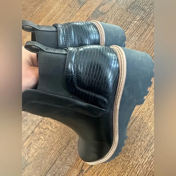 Dolce Vita Black Booties, size 9.Excellent Condition super Comfy - Picture 5 of 9